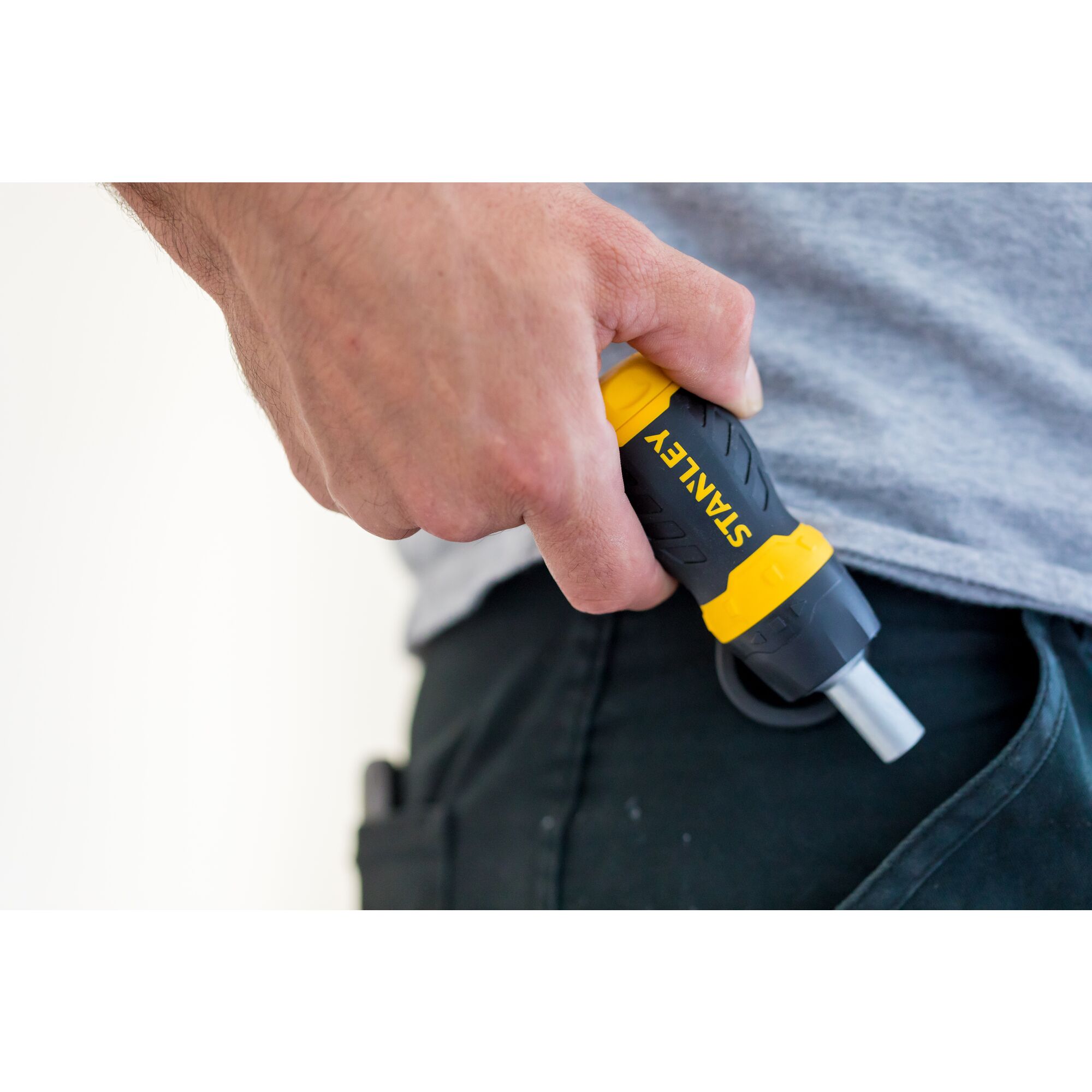 STANLEY® Multibit Ratcheting Screwdriver Stubby | STANLEY