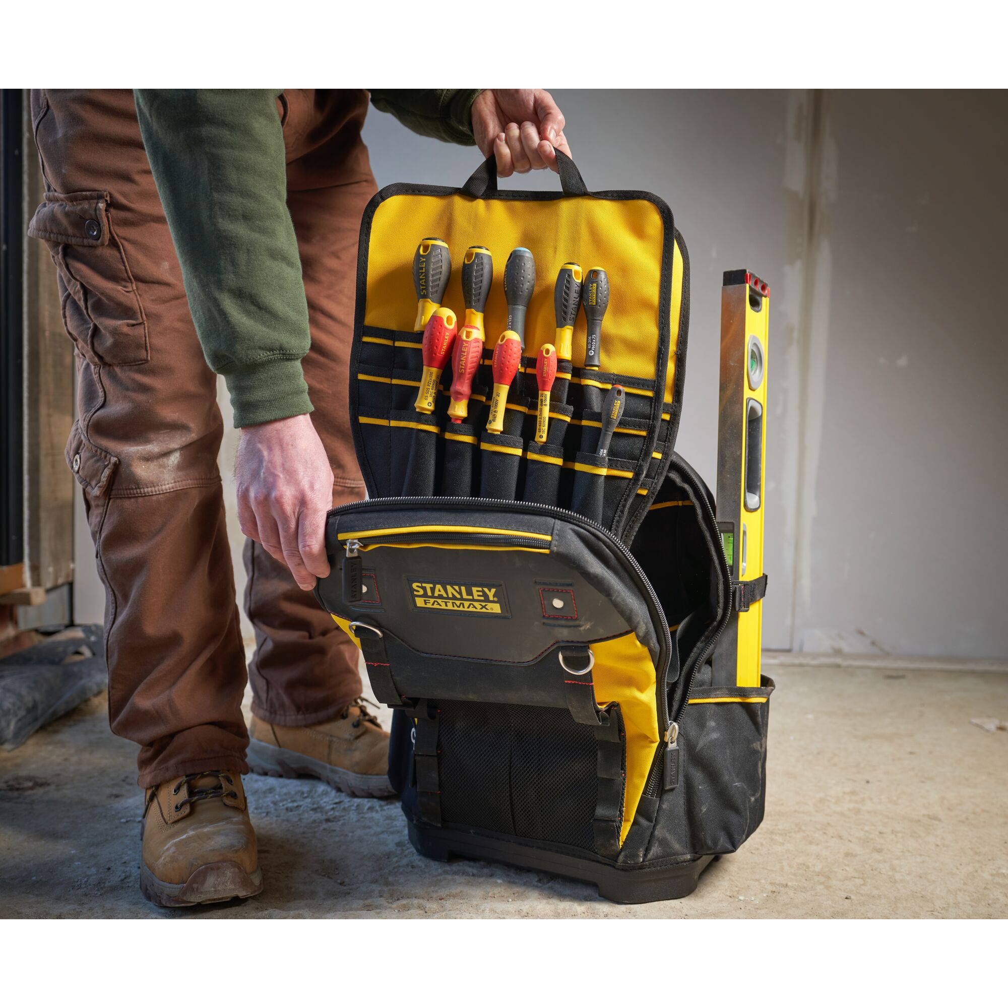 Tool Bags, Pouches, & Belts | STANLEY