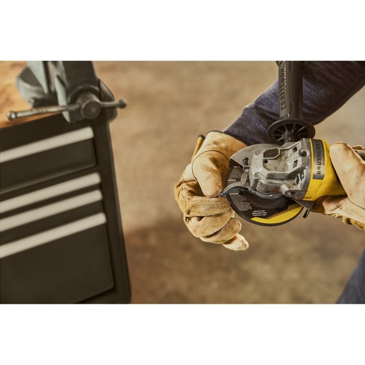 20V BRUSHLESS GRINDER
