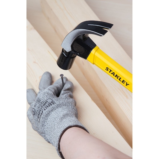 16 Oz Hammer With Fiberglass Handle