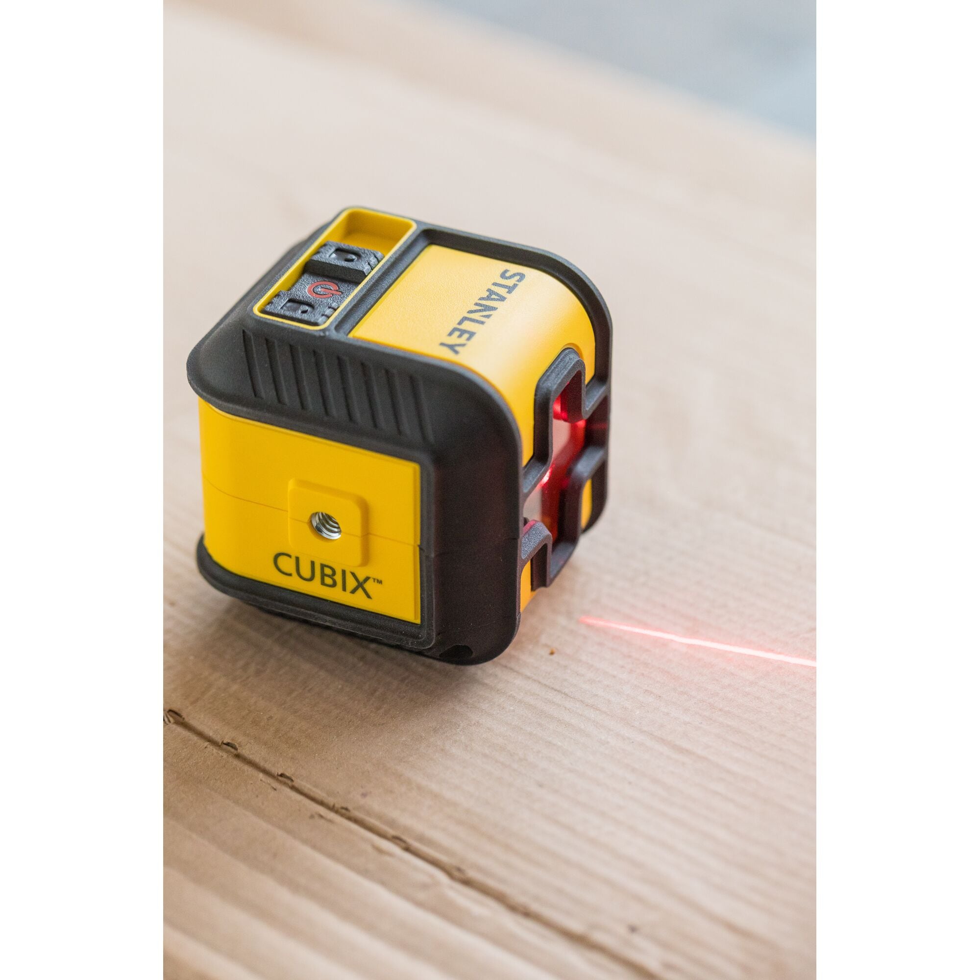 STANLEY® Cubix Cross Line Laser Red | STANLEY