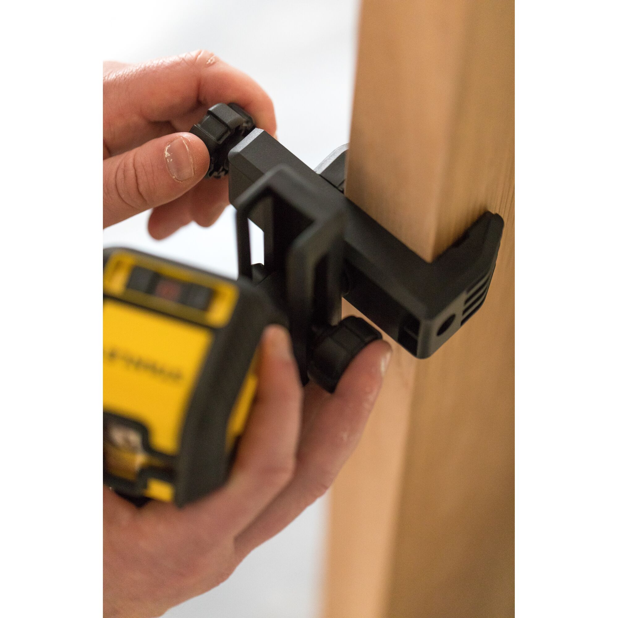 STANLEY® Cubix Cross Line Laser Red | STANLEY