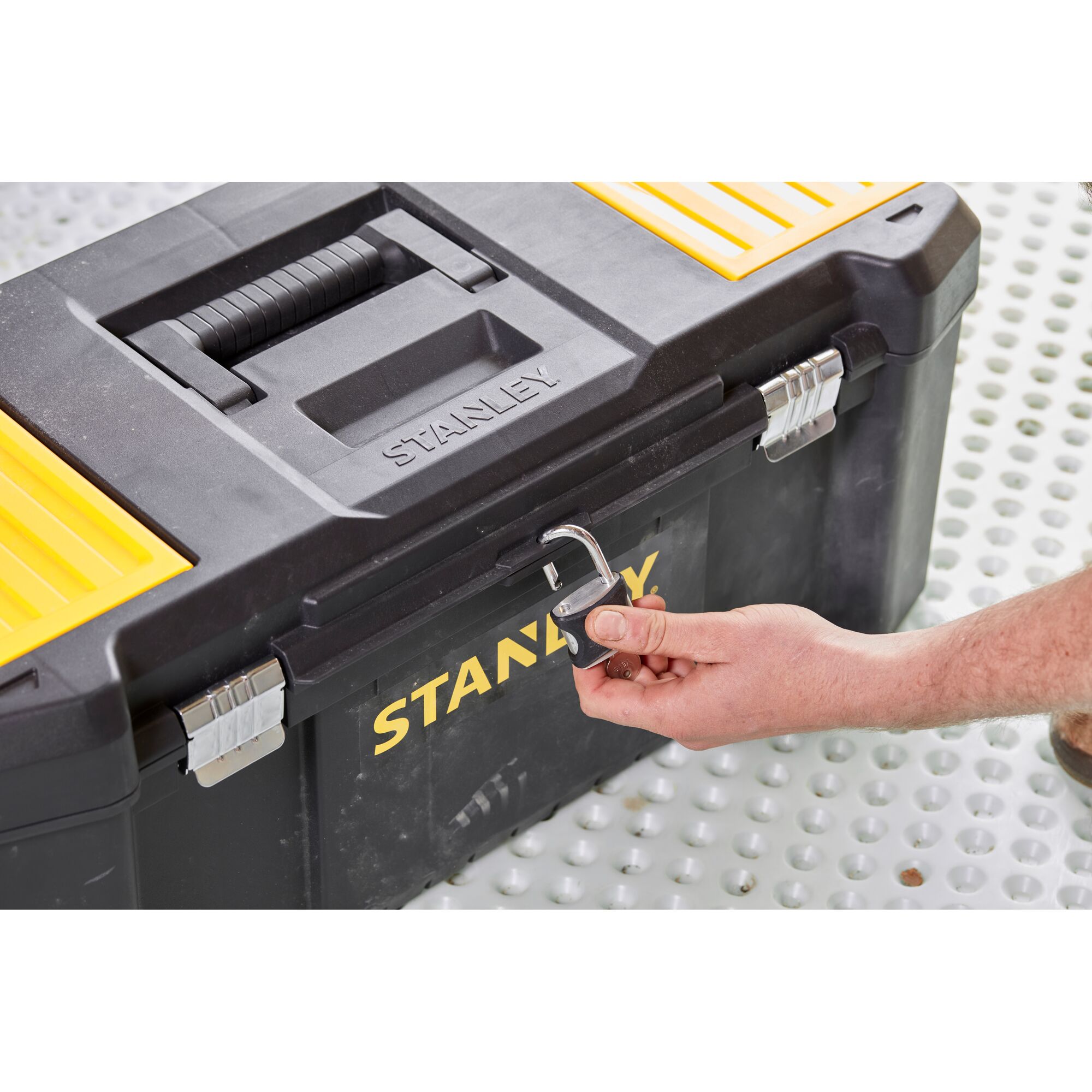 STANLEY® 26 in. Essential™ Tool Box With Metal Latches | STANLEY