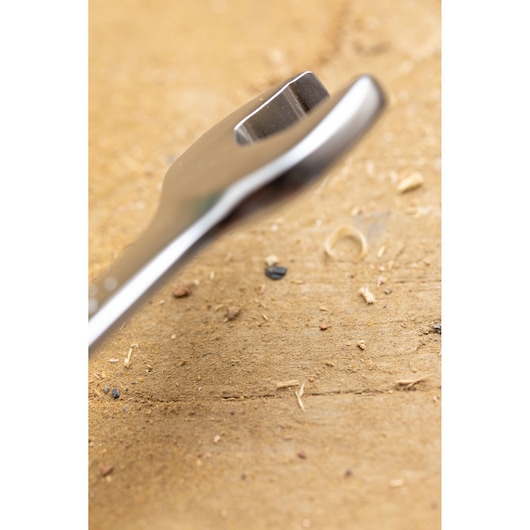 Close-up photo of STANLEY FMMT13087-0 wrench head on a wooden work surface.