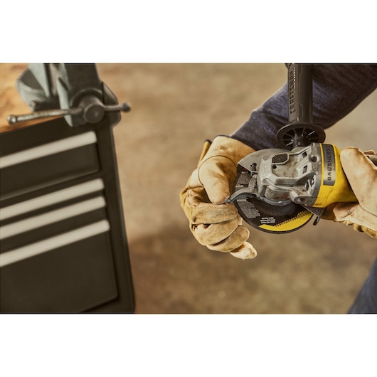 20V BRUSHLESS GRINDER