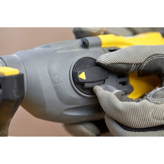 20V Brushless Rotary Hammer Drill, 4.0Ah x 2