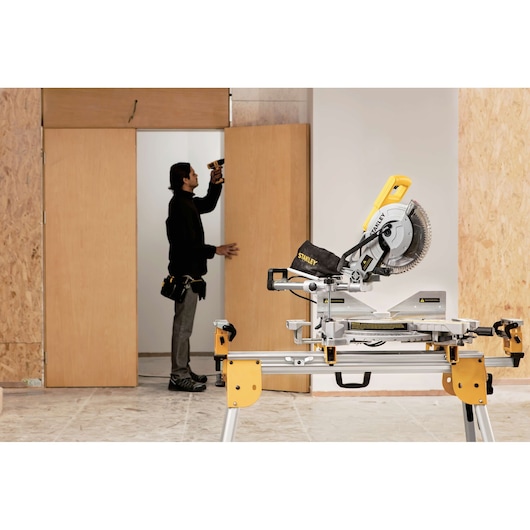 1800 W 255 mm Sliding Mitre Saw