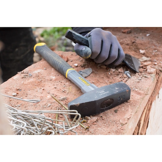 STANLEY® 28 oz./800g Din Fiberglass Hammer