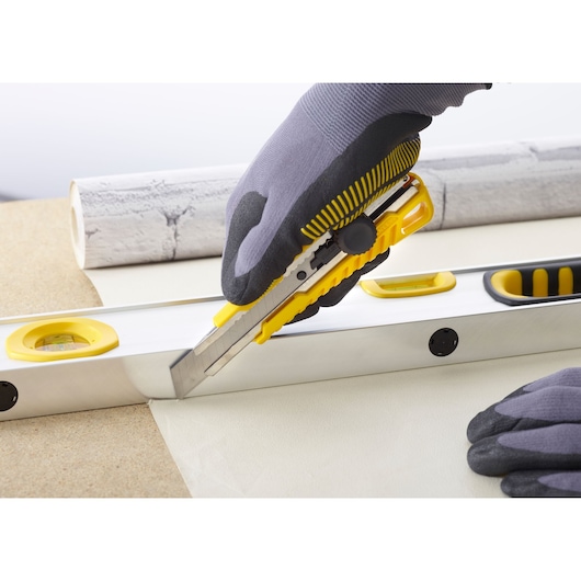 Basic Snap-Off Knife With Dial Lock