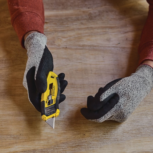 STANLEY® Compact Retractable Blade Utility Knife