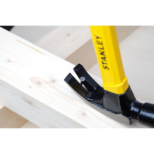 16 Oz Hammer With Fiberglass Handle