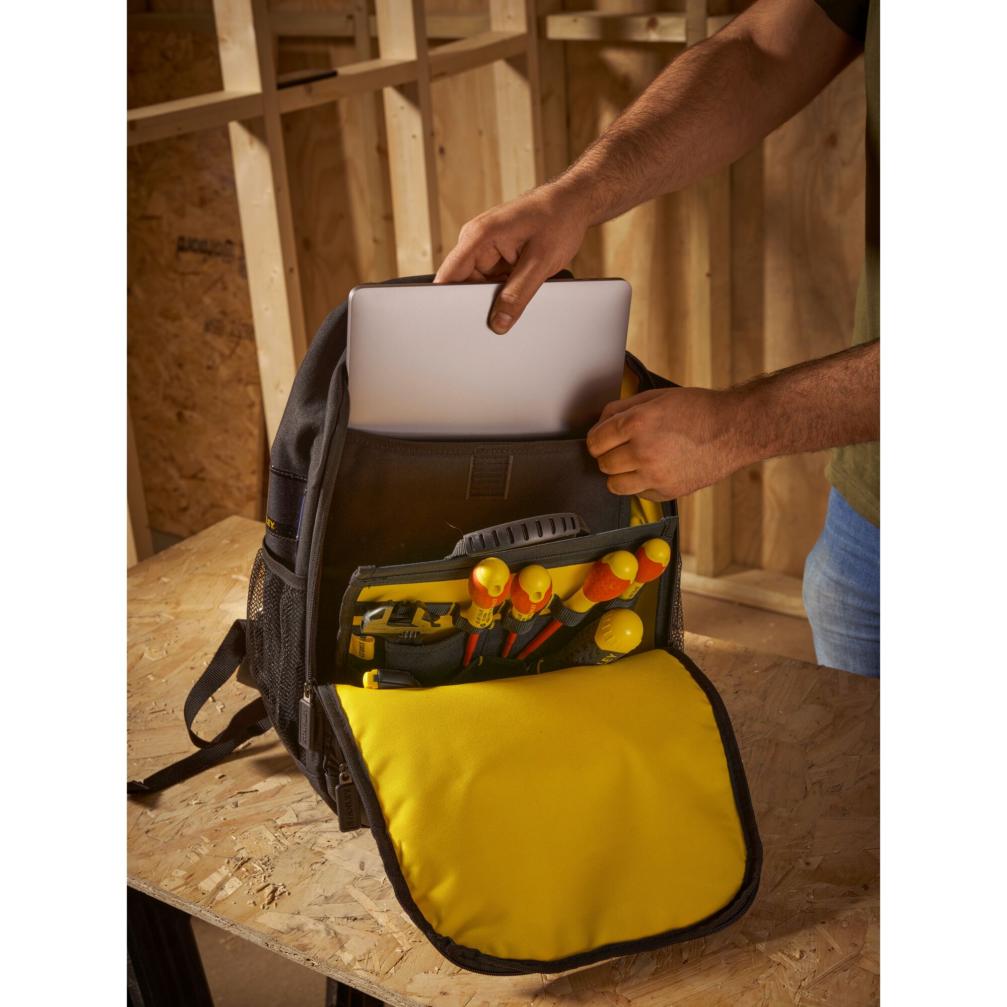 stanley & sons スタンレー&サンズ　ショルダー　ミリタリー　米国製 STANLEY® Backpack | STANLEY