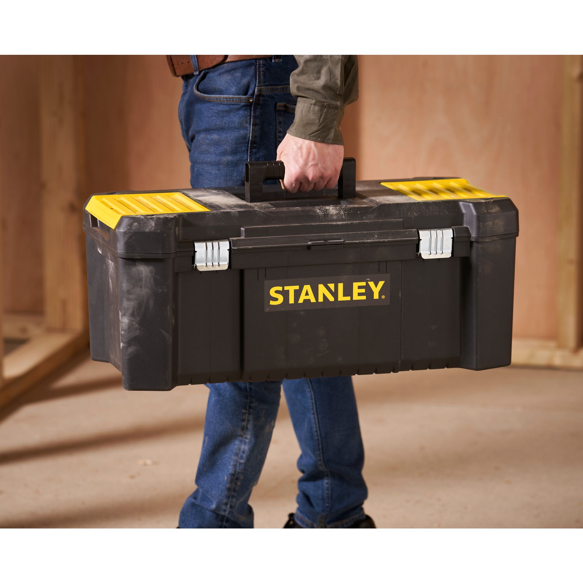 STANLEY® 26 in. Essential™ Tool Box With Metal Latches | STANLEY