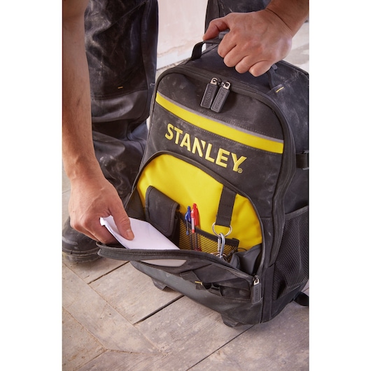 MOCHILA DE TRABAJO CON RUEDAS STANLEY STST83307-1 - Aritrans Venta